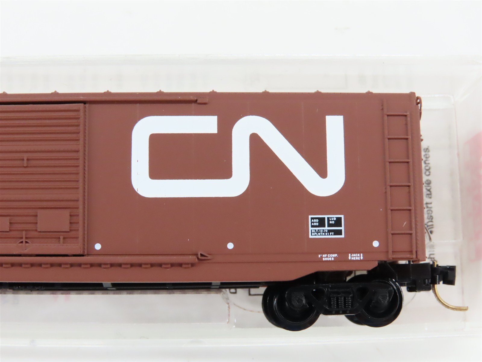 N Scale Micro-Trains MTL 76010 CN Canadian National 50' Box Car #550235