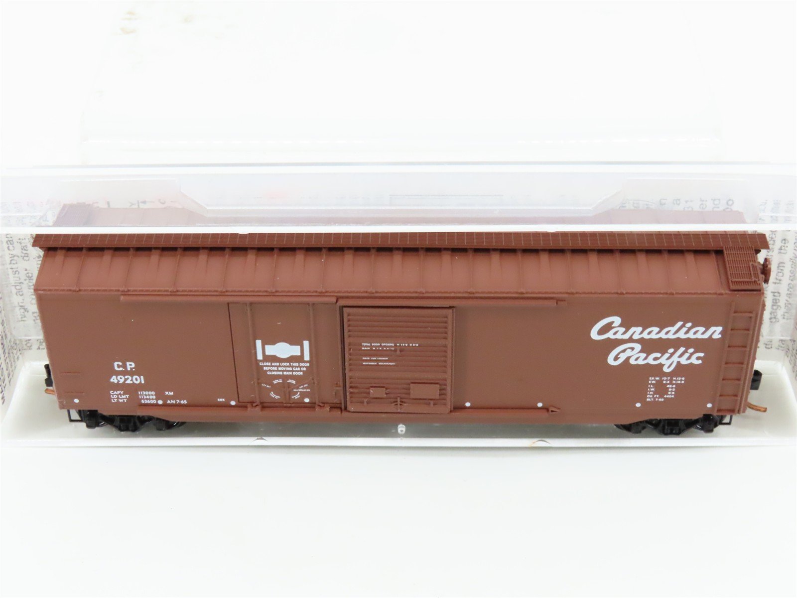 N Scale Micro-Trains MTL 33140 CP Canadian Pacific 50' Standard Boxcar #49201