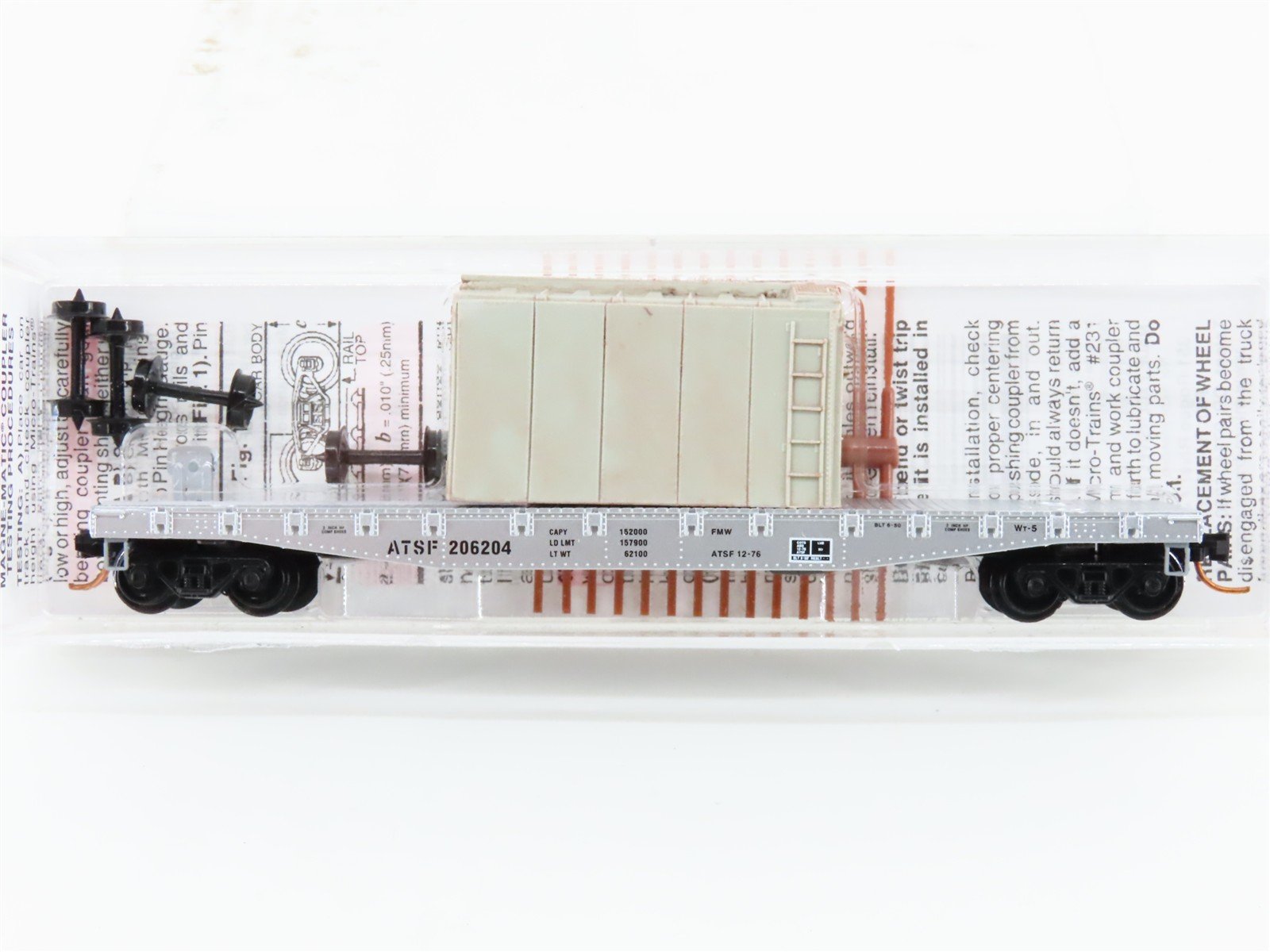 N Scale Micro-Trains MTL 04500300 ATSF Santa Fe 50' Flatcar #206204 w/Load
