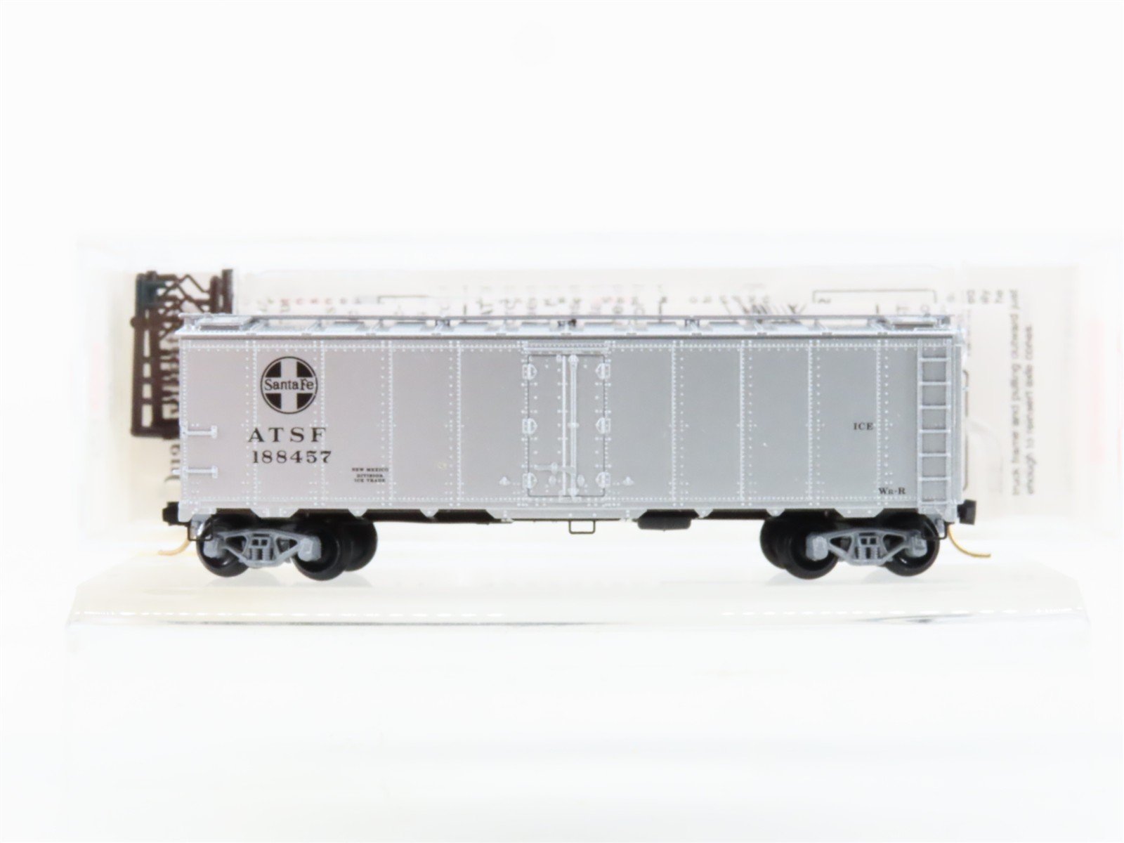 N Scale Micro-Trains MTL 59030 ATSF Santa Fe 40' Steel Ice Reefer #188457