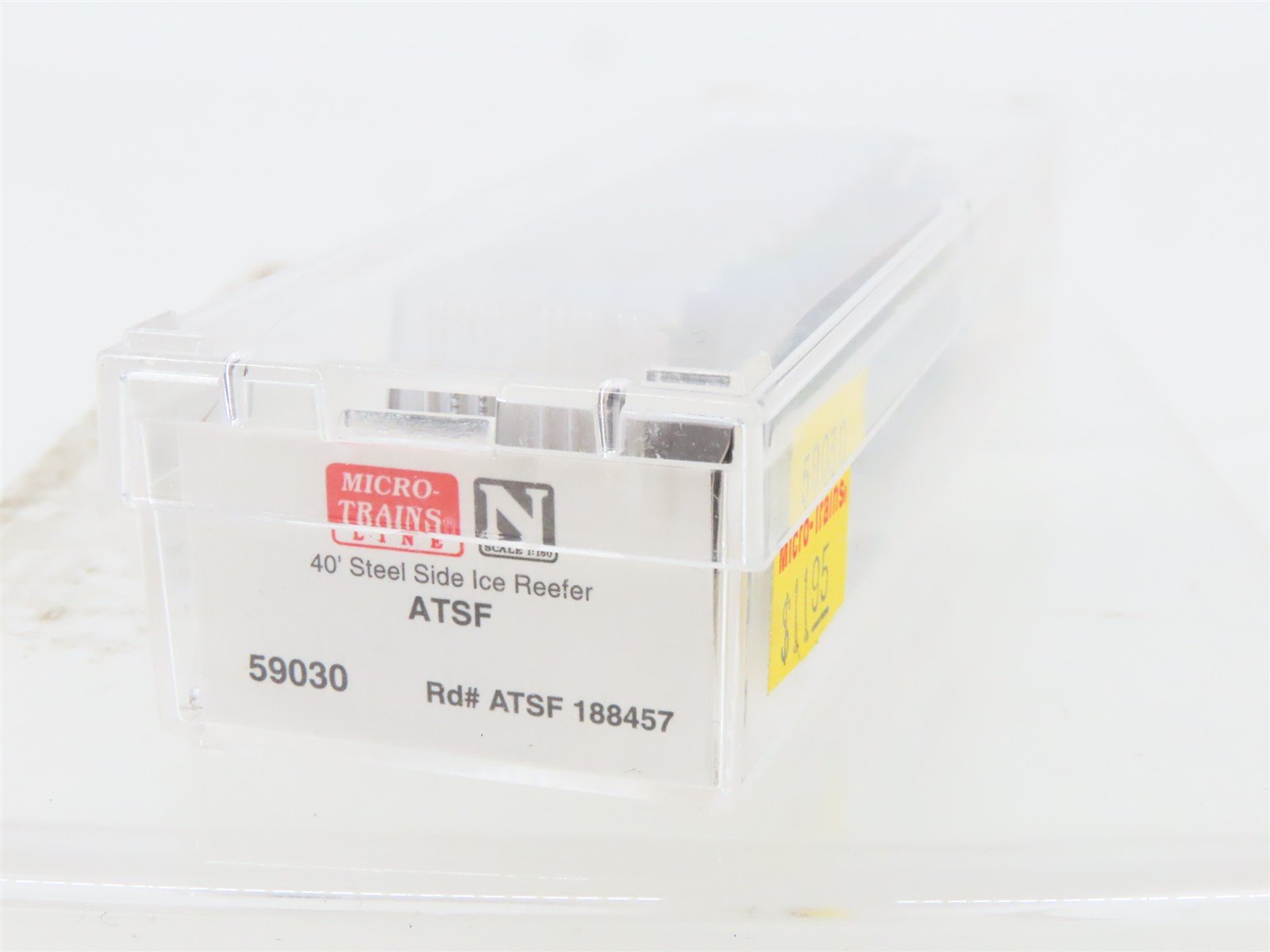 N Scale Micro-Trains MTL 59030 ATSF Santa Fe 40' Steel Ice Reefer #188457