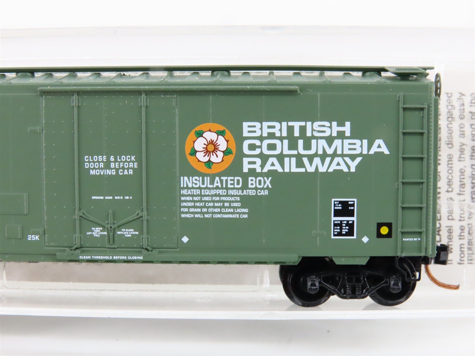 N Scale Micro-Trains MTL 21230 BCOL British Columbia 40' Standard Boxcar #8002