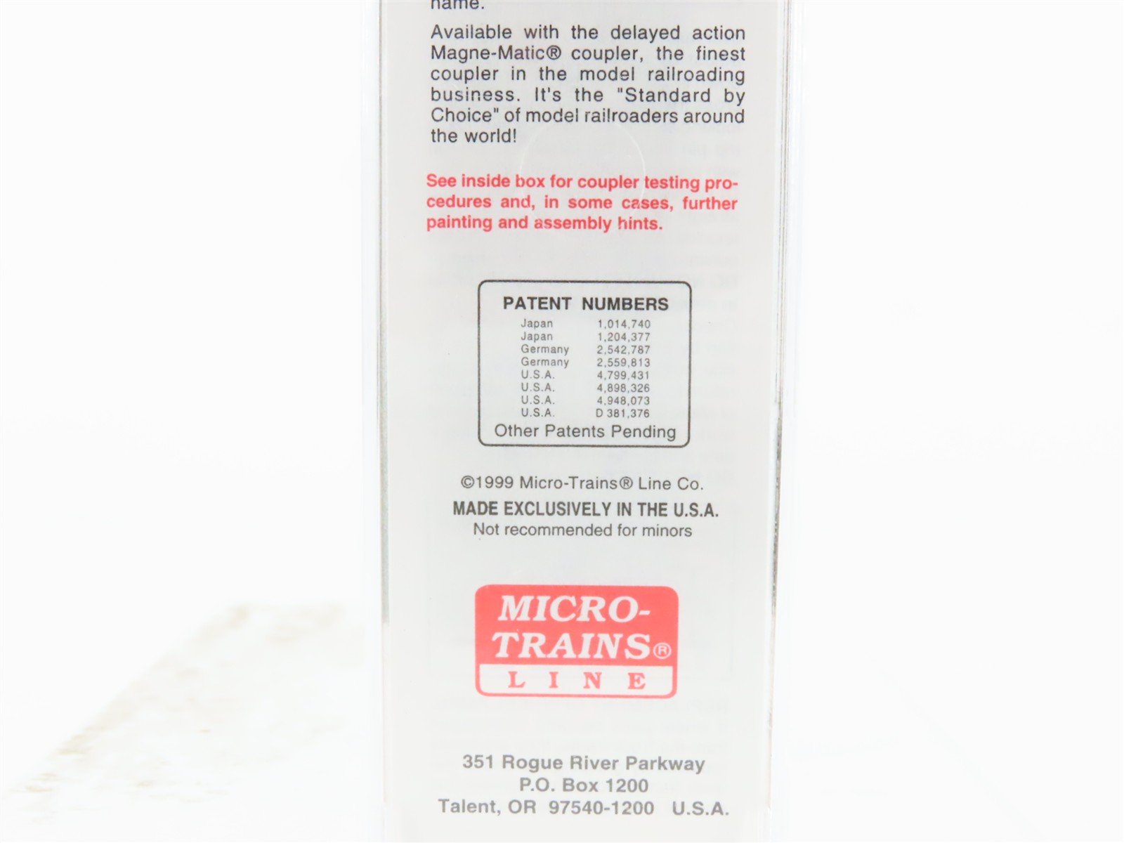 N Scale Micro-Trains MTL 21230 BCOL British Columbia 40' Standard Boxcar #8002