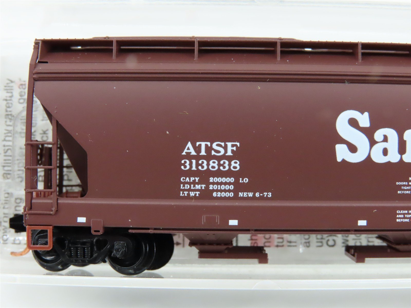 N Scale Micro-Trains MTL 94100 ATSF Santa Fe 3-Bay Covered Hopper #313838