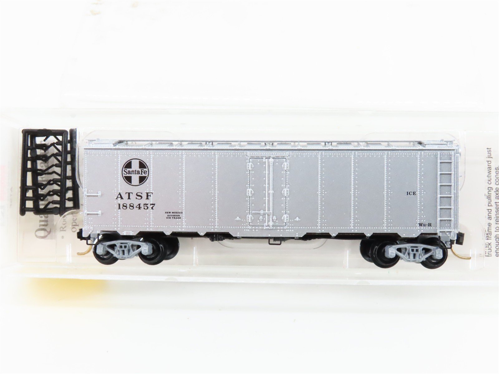 N Scale Micro-Trains MTL 59030 ATSF Santa Fe 40' Steel Ice Reefer #188457