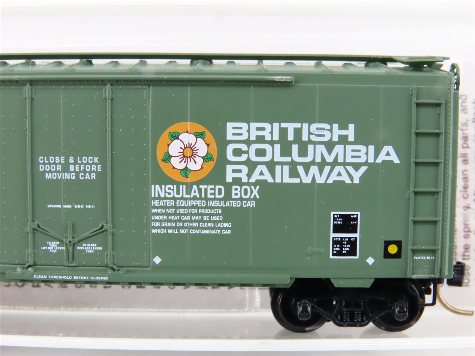 N Scale Micro-Trains MTL 21230 BCOL British Columbia 40' Boxcar #8004