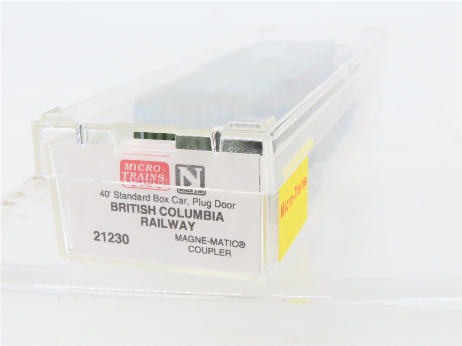 N Scale Micro-Trains MTL 21230 BCOL British Columbia 40' Boxcar #8004