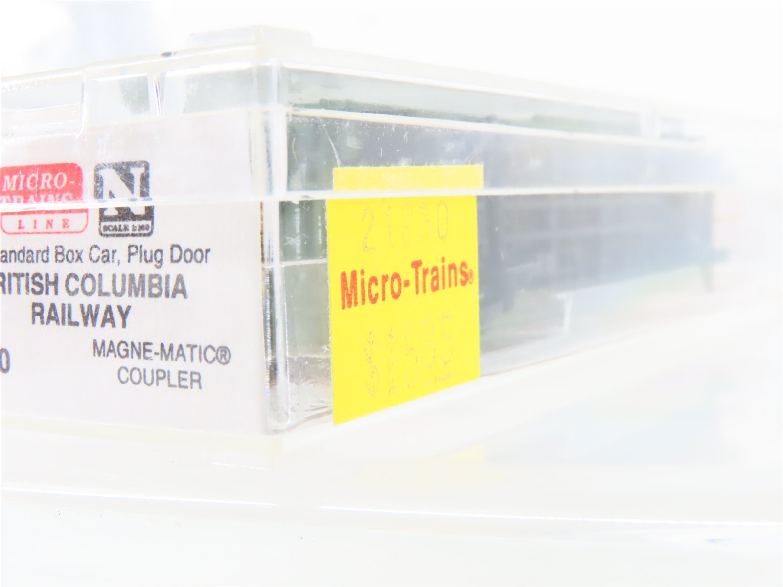 N Scale Micro-Trains MTL 21230 BCOL British Columbia 40' Boxcar #8004