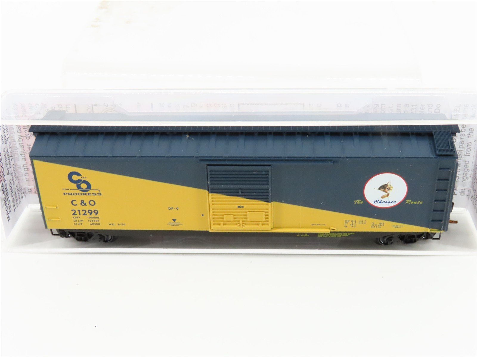 N Micro-Trains MTL 03100072 C&O Chesapeake & Ohio 50' Standard Boxcar #21299