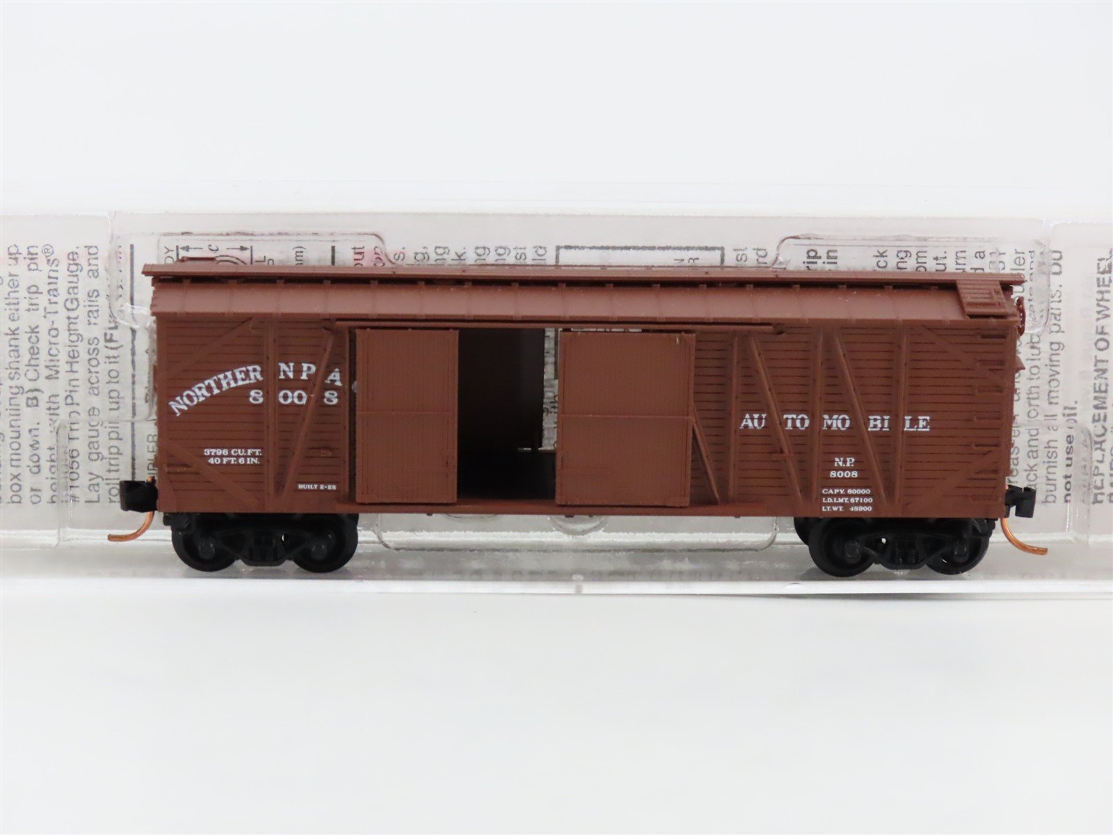N Scale Micro-Trains MTL 29030 NP Northern Pacific 40' Braced Boxcar #8008