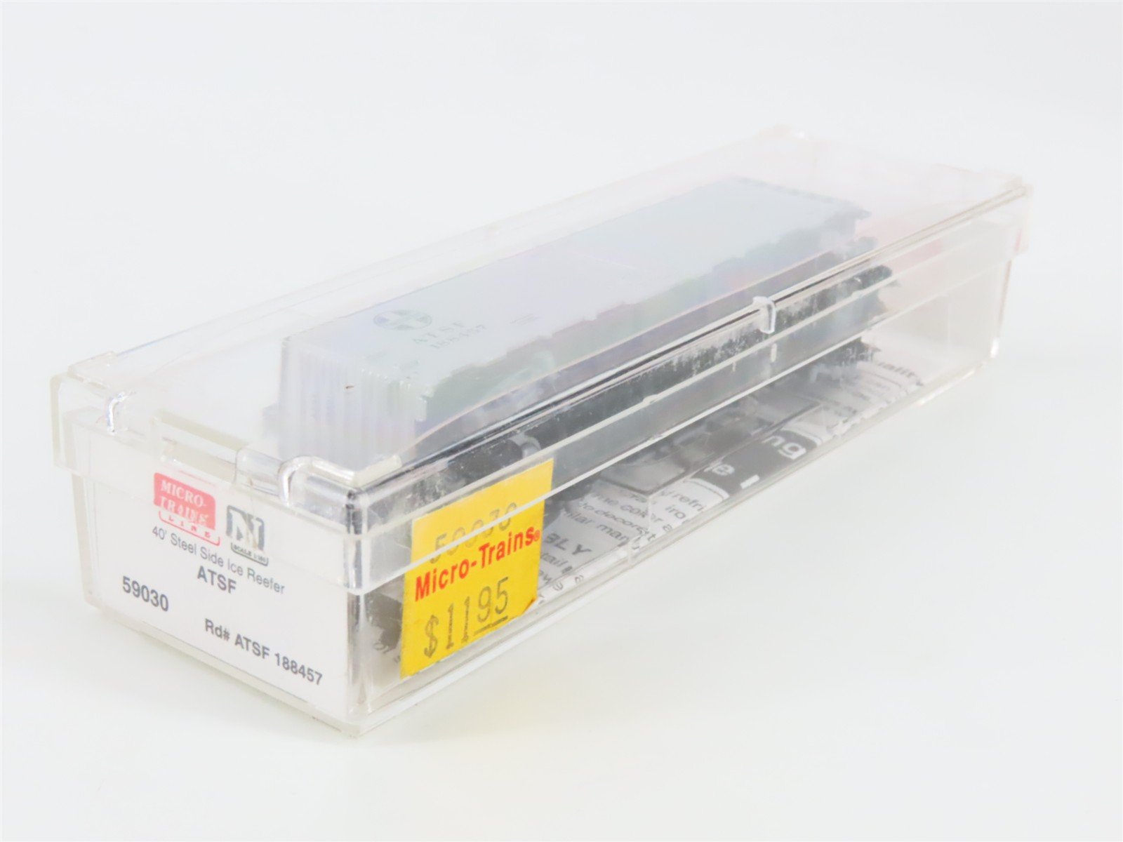N Scale Micro-Trains MTL 59030 ATSF Santa Fe 40' Steel Ice Reefer #188457