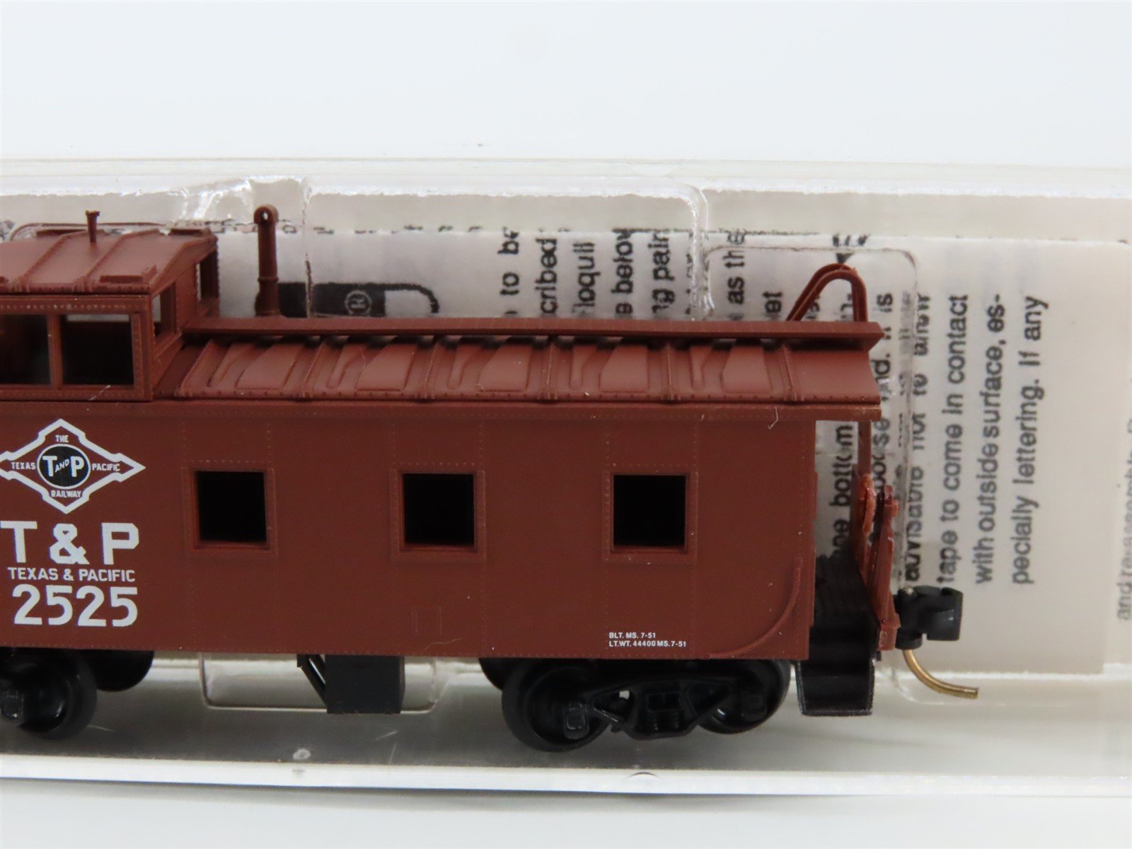N Scale Micro-Trains MTL 100,010 T&P Texas & Pacific 36' Steel Caboose #2525