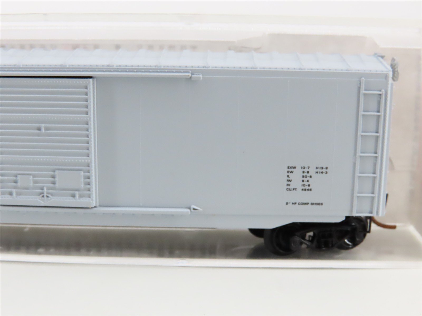 N Scale Micro-Trains MTL 77040 USN United States Navy 50' Boxcar #61-05146