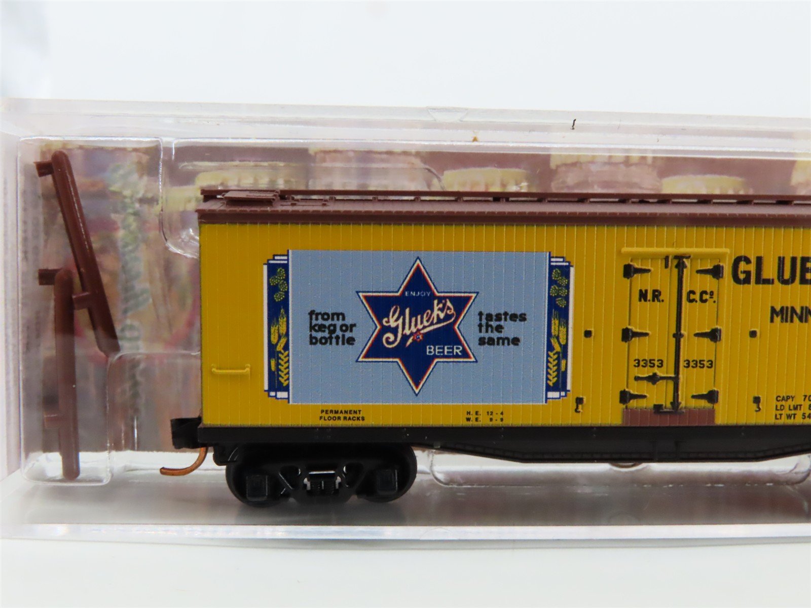 N Scale Micro-Trains MTL 04900660 NRC Gluek Brewing Co. 40' Reefer #3353