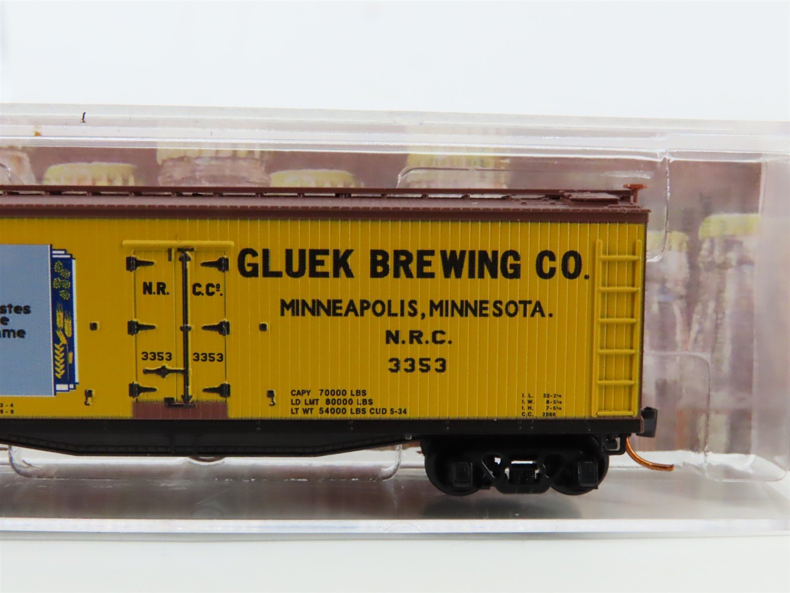 N Scale Micro-Trains MTL 04900660 NRC Gluek Brewing Co. 40' Reefer #3353