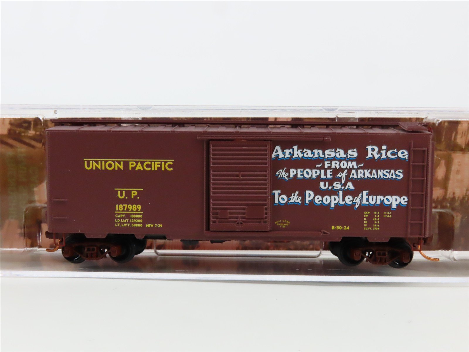 N Scale Micro-Trains MTL 02000017 UP Union Pacific Friendship 40' Boxcar #187989