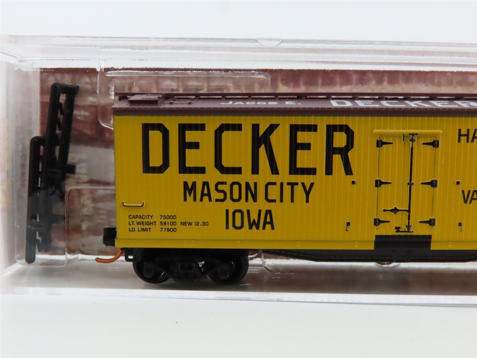 N Scale Micro-Trains MTL 04900640 DMRX Decker 40' Wood Reefer #2834