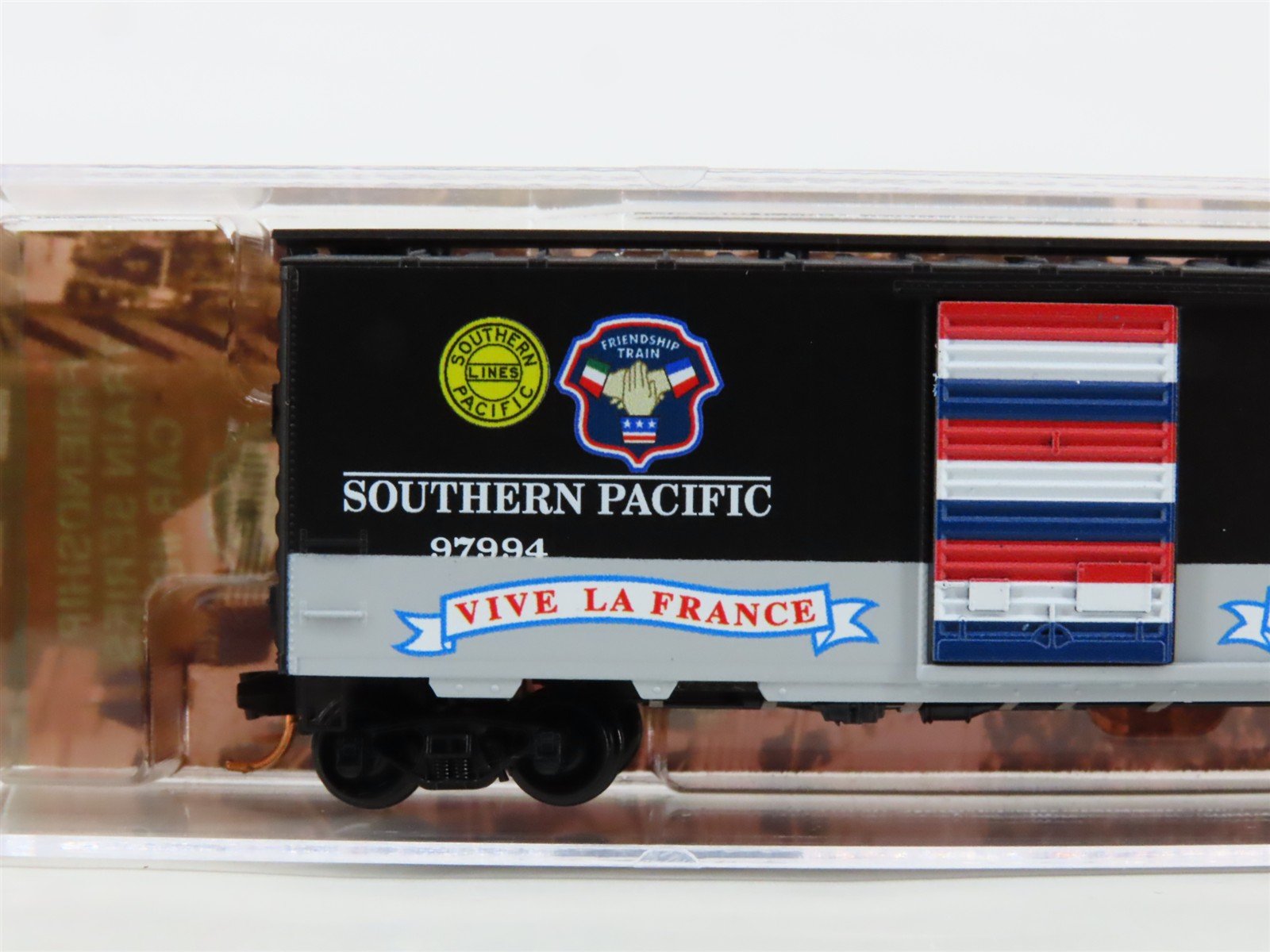 N Micro-Trains MTL 02000027 SP Southern Pacific Friendship 40' Boxcar #97994