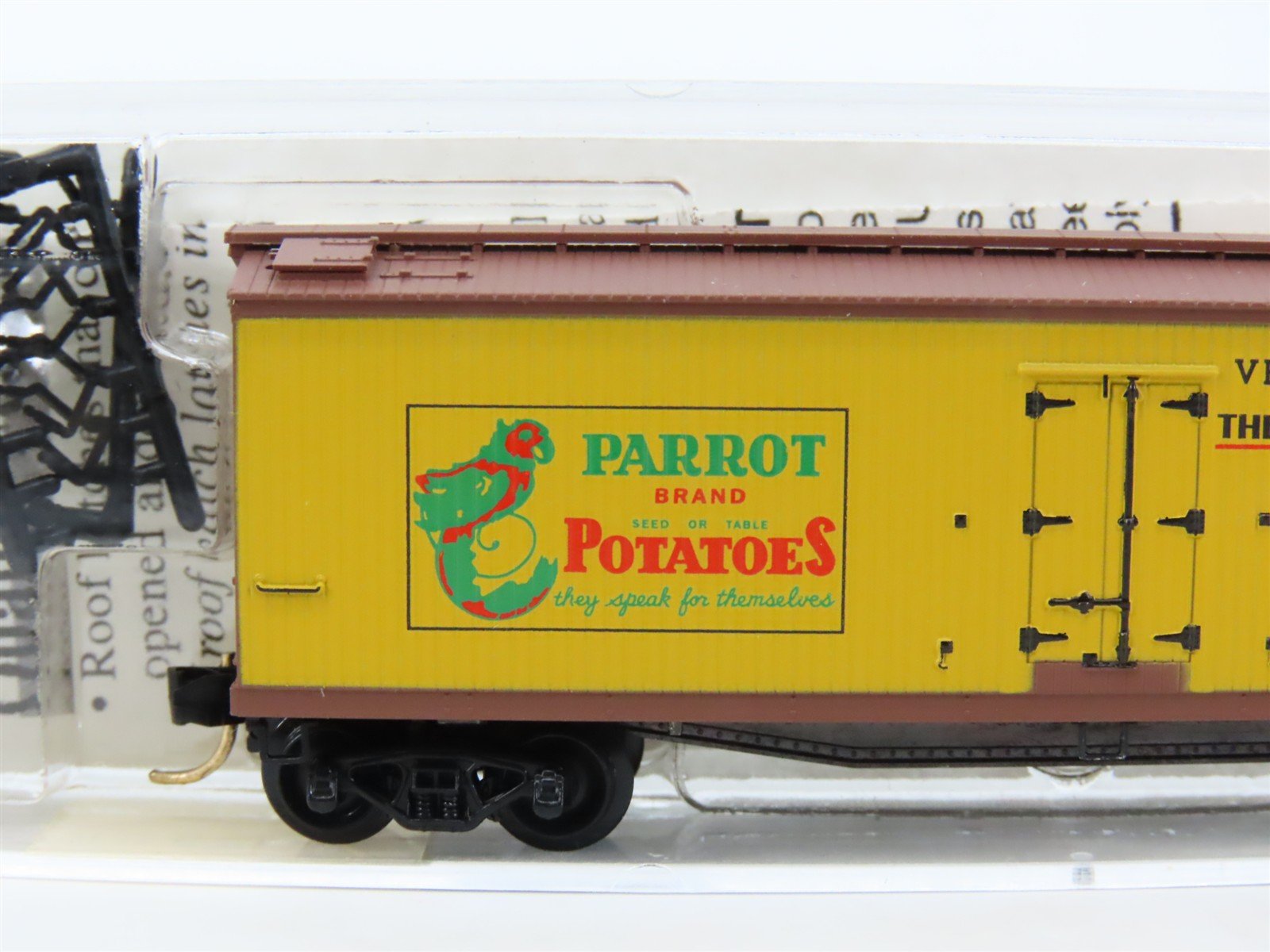 N Scale Micro-Trains MTL 46480 MACX Mahaffey Commission 40' Wood Reefer #3300