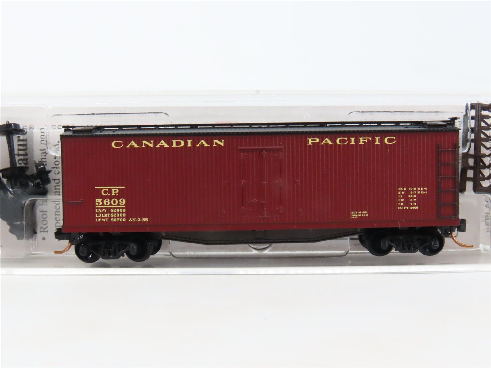 N Scale Micro-Trains MTL 04900530 CP Canadian Pacific 40' Wood Reefer #5609