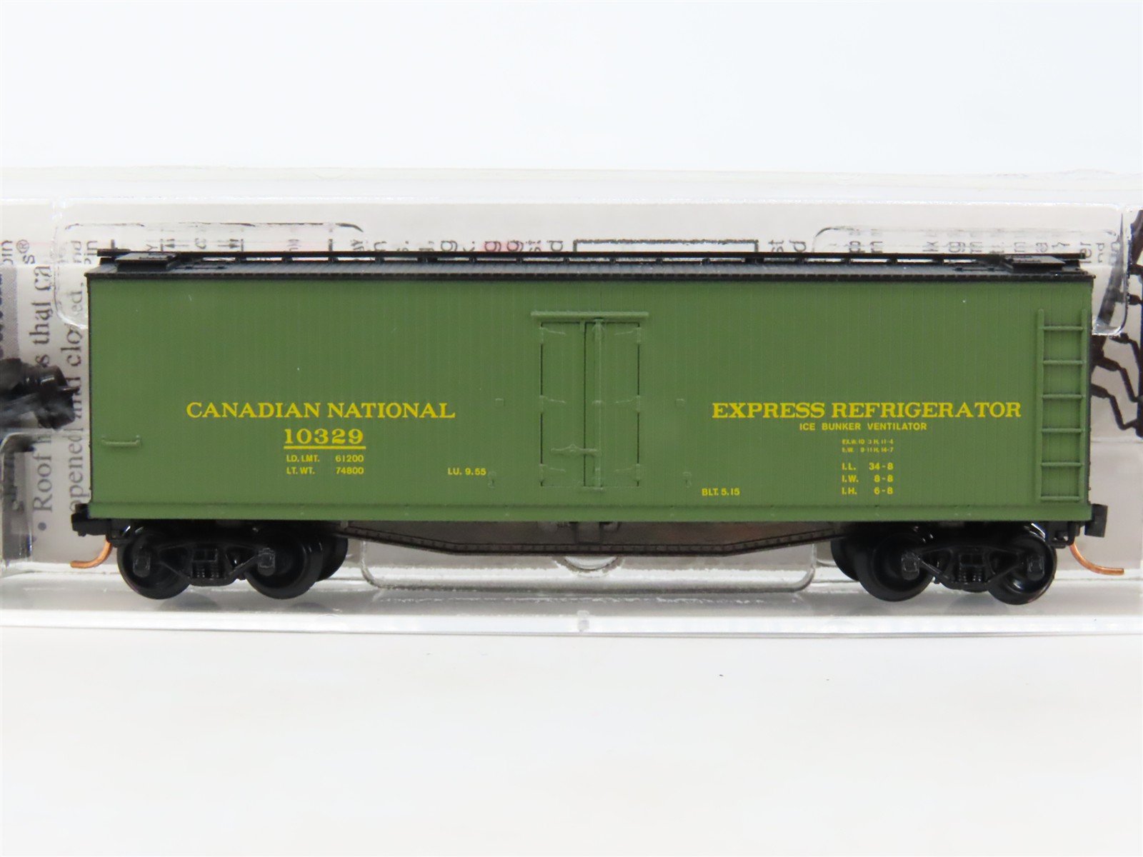 N Scale Micro-Trains MTL 49570 CN Canadian National 40' Wood Reefer #10329