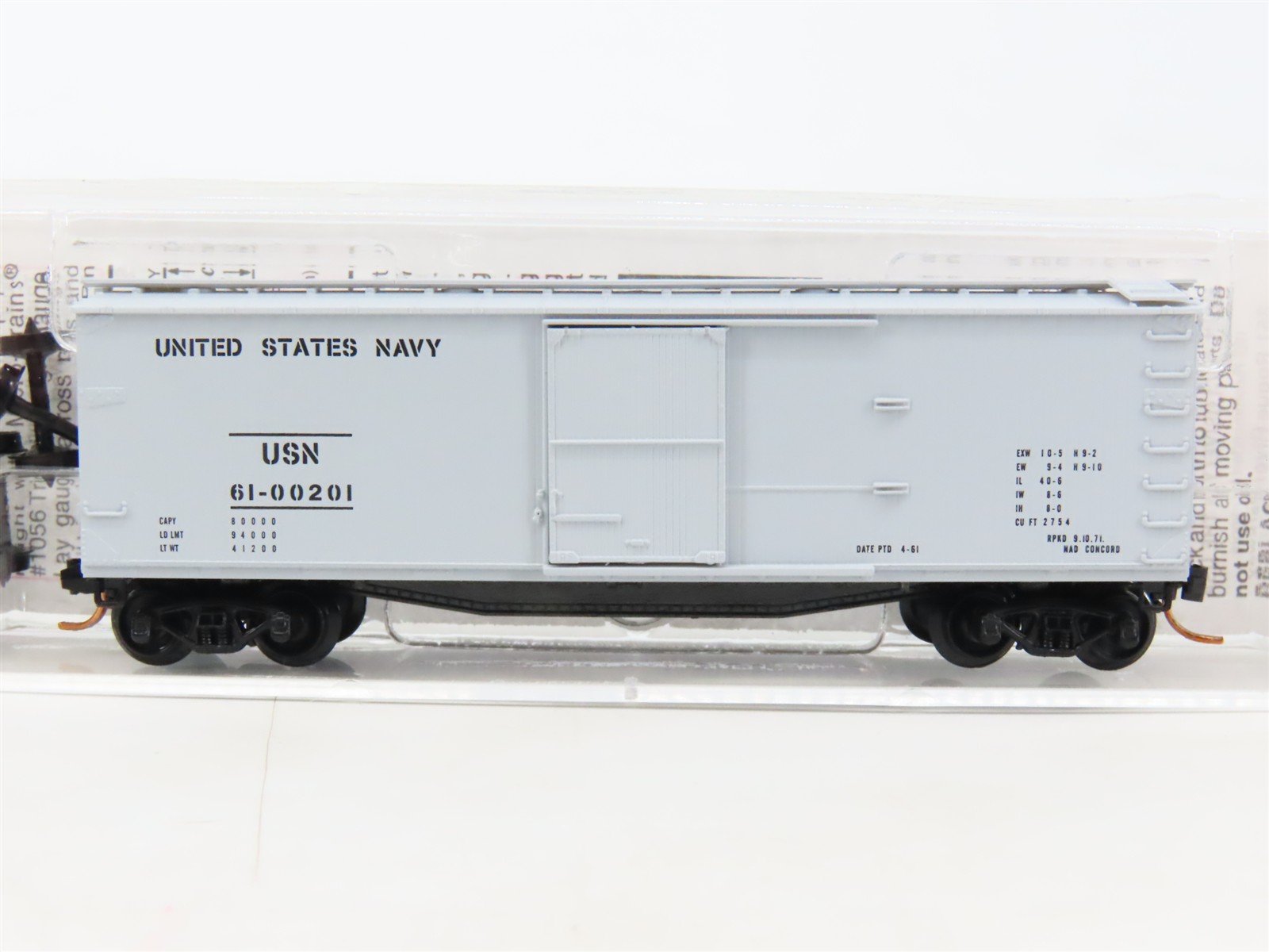 N Scale Micro-Trains MTL 04200050 USN United States Navy 40' Boxcar #61-00201