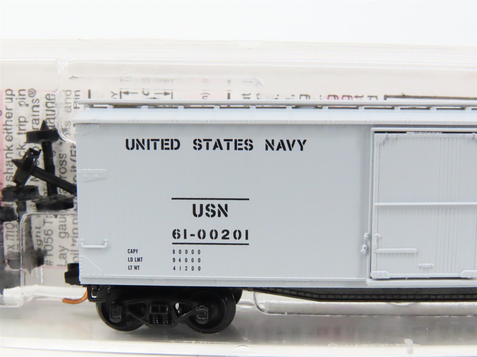 N Scale Micro-Trains MTL 04200050 USN United States Navy 40' Boxcar #61-00201