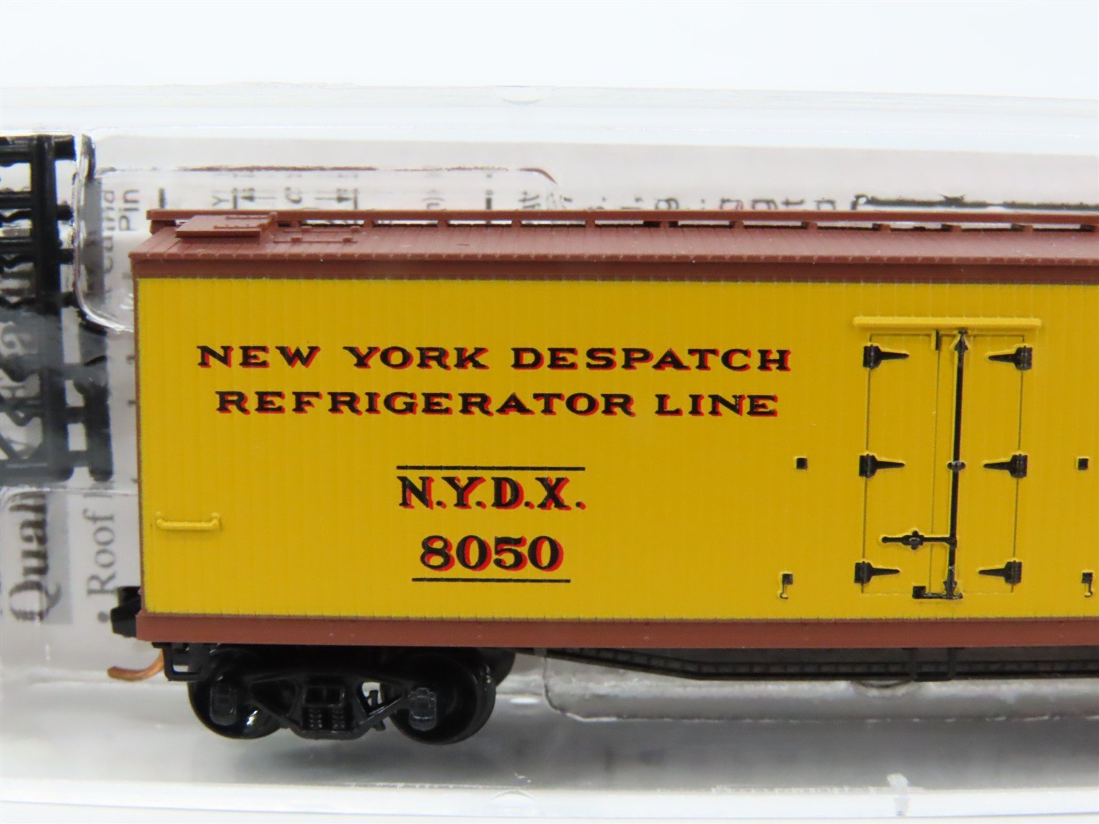 N Scale Micro-Trains MTL 04700080 NYDX New York Despatch 40' Wood Reefer #8050