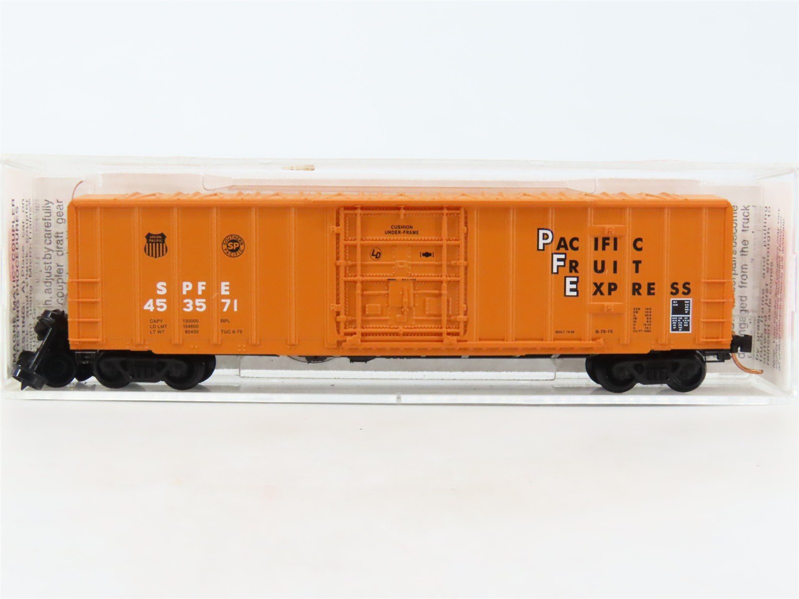 N Micro-Trains MTL 27090 SPFE Pacific Fruit Express 50' Rib Side Boxcar #453571