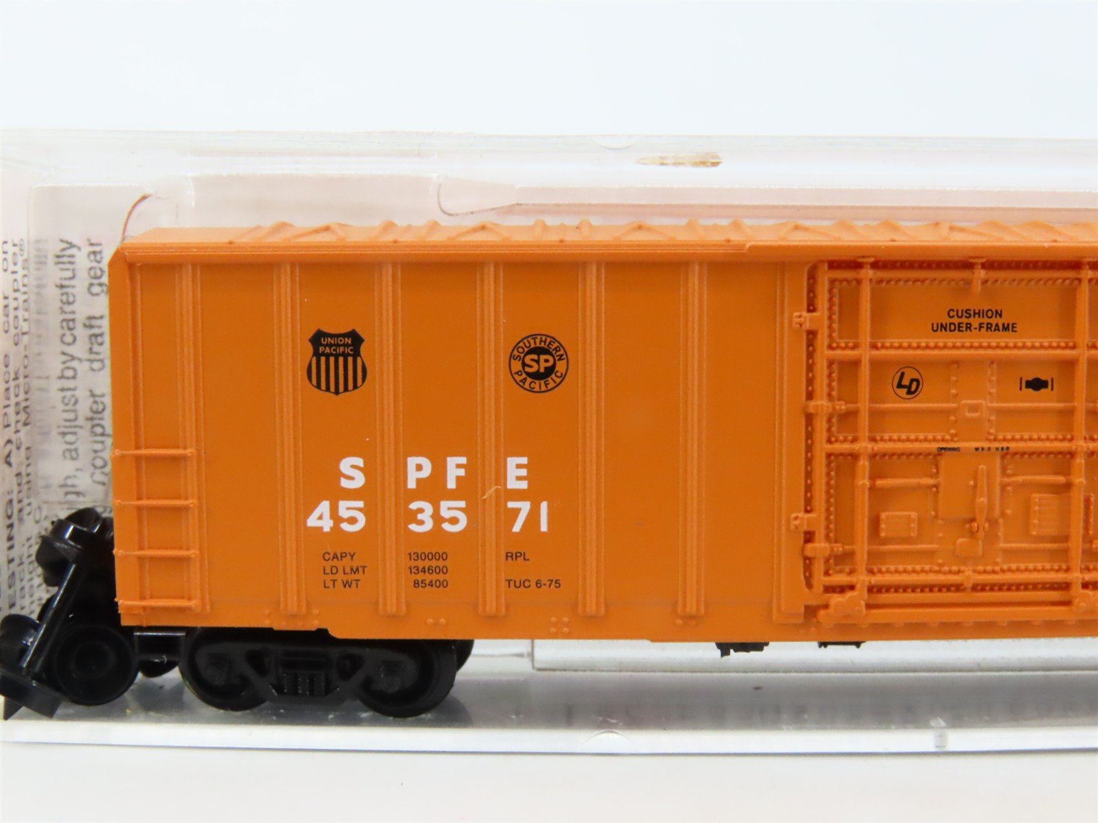 N Micro-Trains MTL 27090 SPFE Pacific Fruit Express 50' Rib Side Boxcar #453571