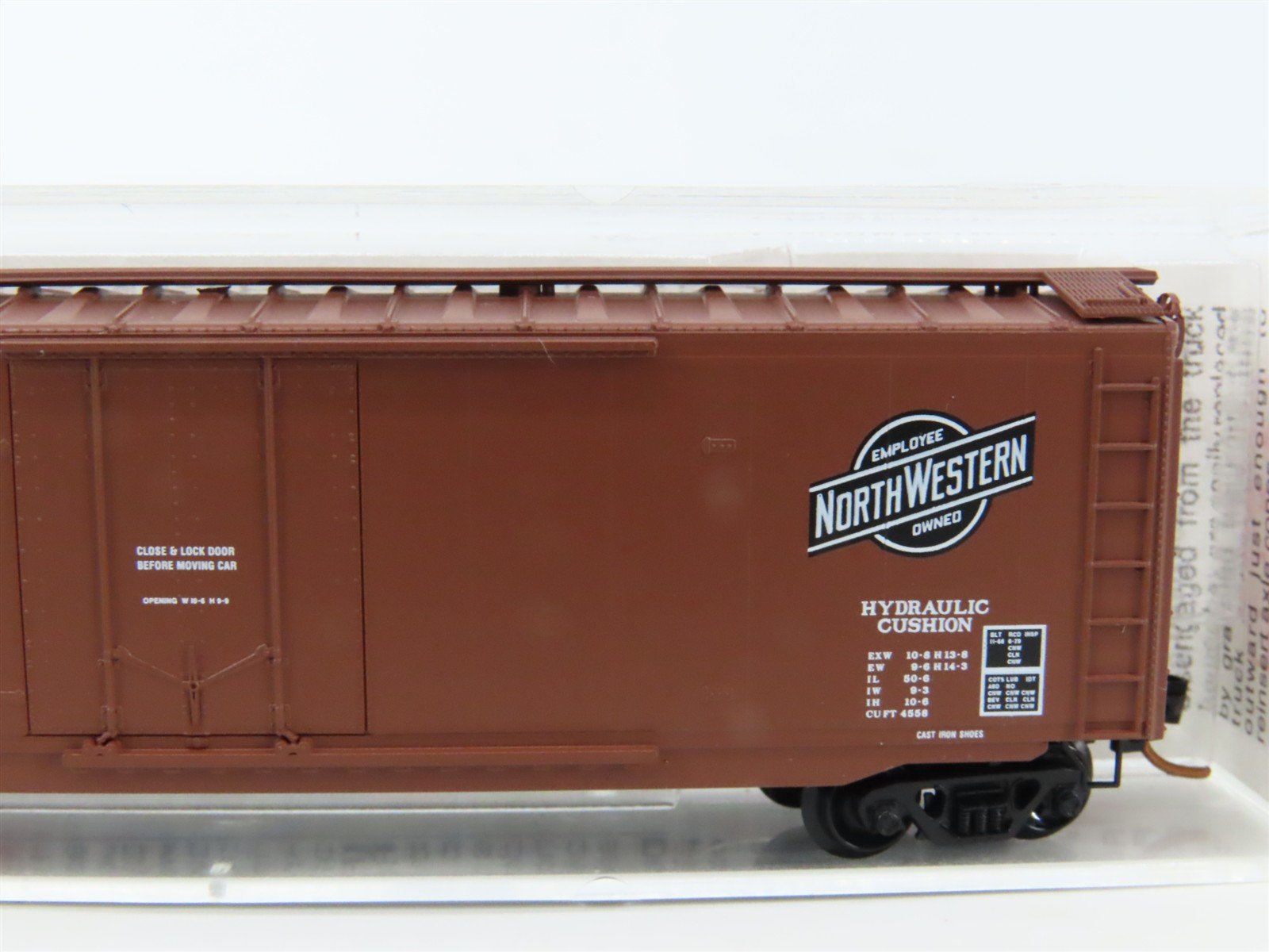 N Scale Micro-Trains MTL 32230 CNW Chicago Northwestern 50' Boxcar #152043