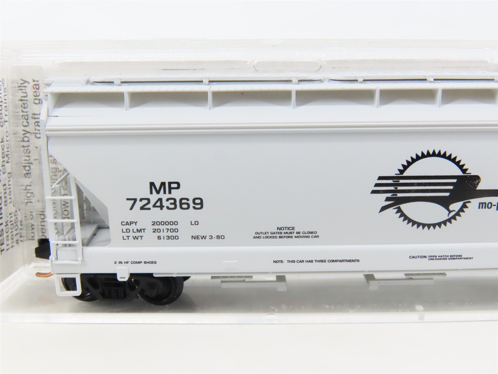N Scale Micro-Trains MTL 94190 MP Missouri Pacific 3-Bay Covered Hopper #724369