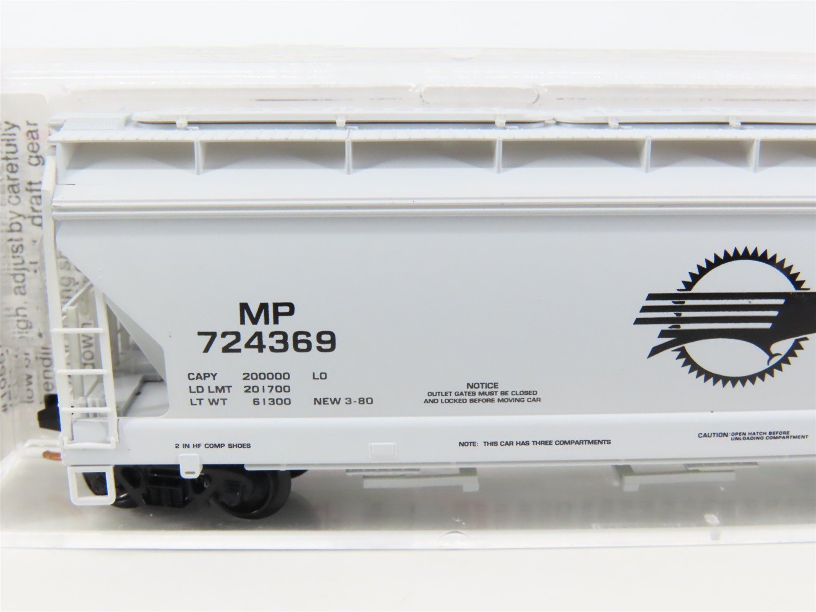 N Scale Micro-Trains MTL 94190 MP Missouri Pacific 3-Bay Covered Hopper #724369