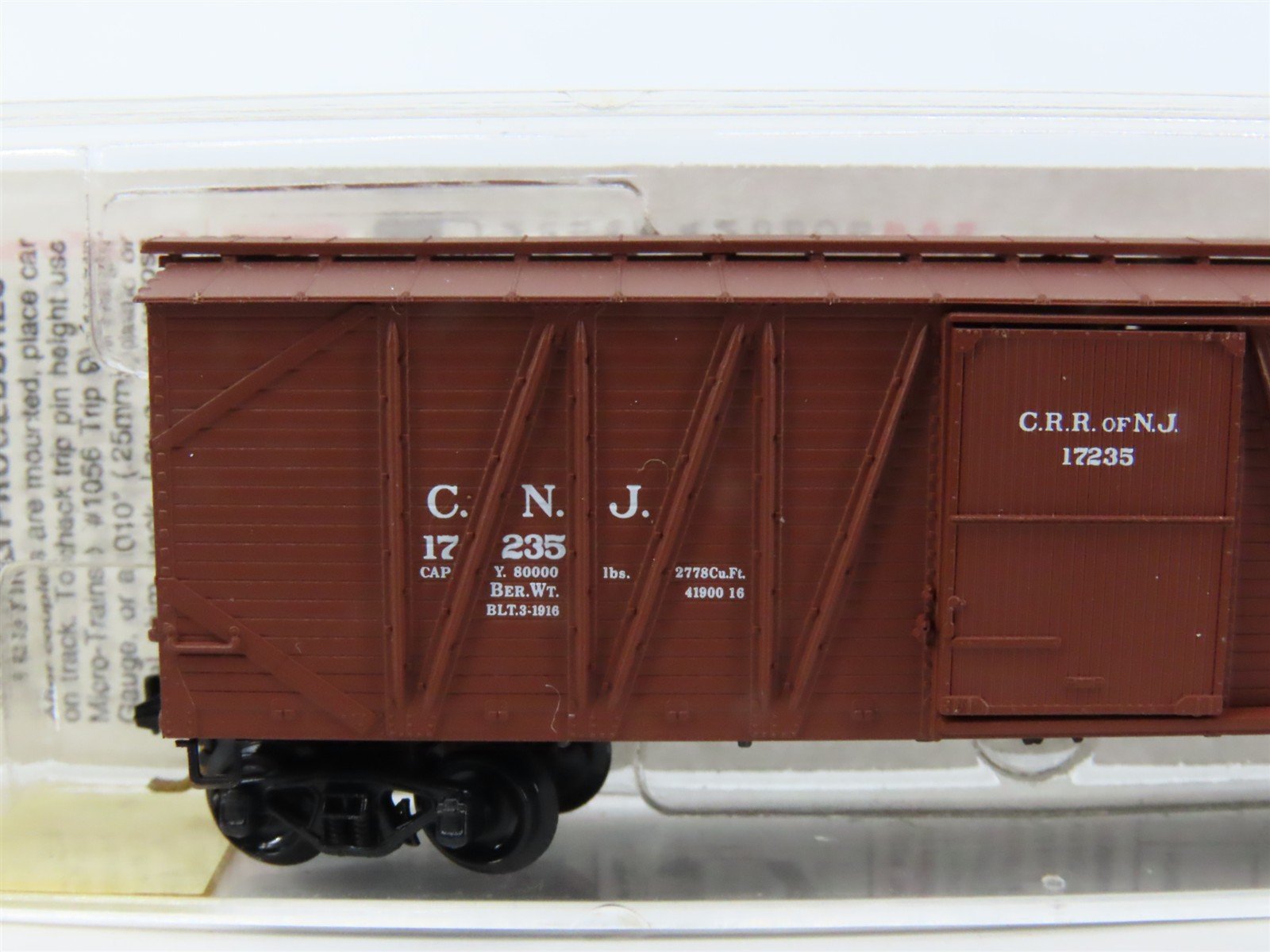 N Scale Micro-Trains MTL 28040 CNJ Jersey Central 40' Wood Boxcar #17235