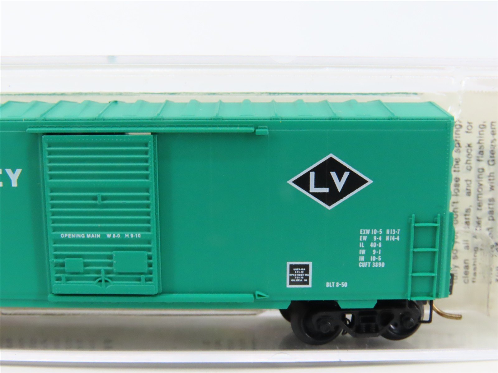 N Scale Micro-Trains MTL 24020 LV Lehigh Valley 40' Standard Boxcar #66205
