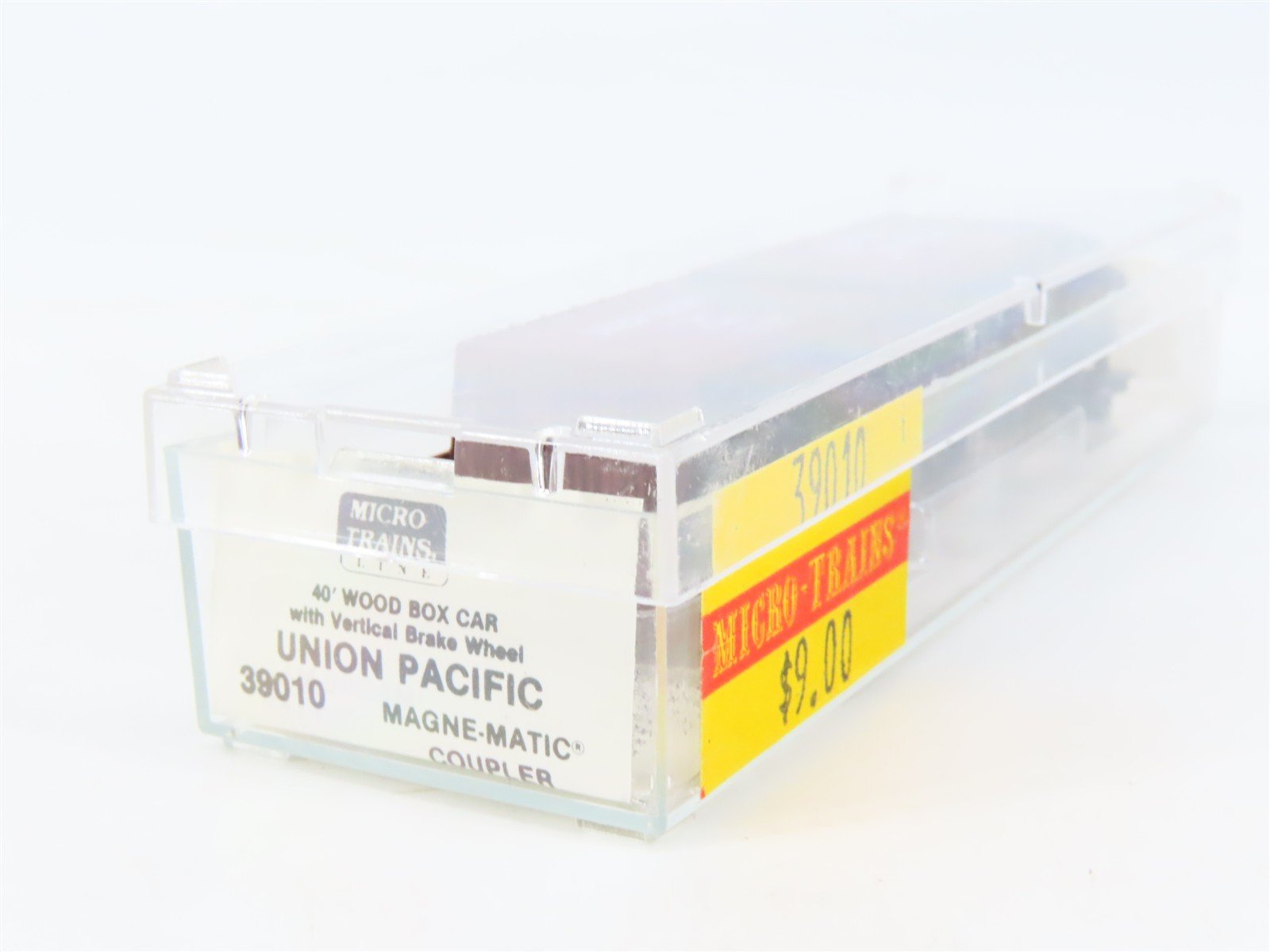 N Scale Micro-Trains MTL 39010 UP Union Pacific 40' Wood Boxcar #42233