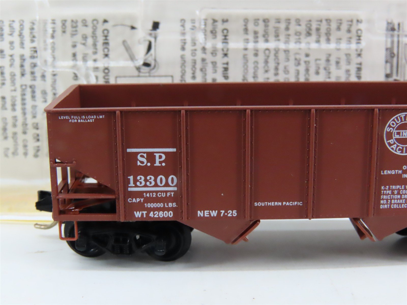 N Scale Micro-Trains MTL 56250 SP Southern Pacific 33' 2-Bay Open Hopper #13300