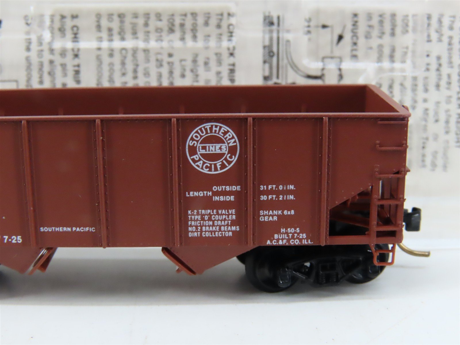 N Scale Micro-Trains MTL 56250 SP Southern Pacific 33' 2-Bay Open Hopper #13300