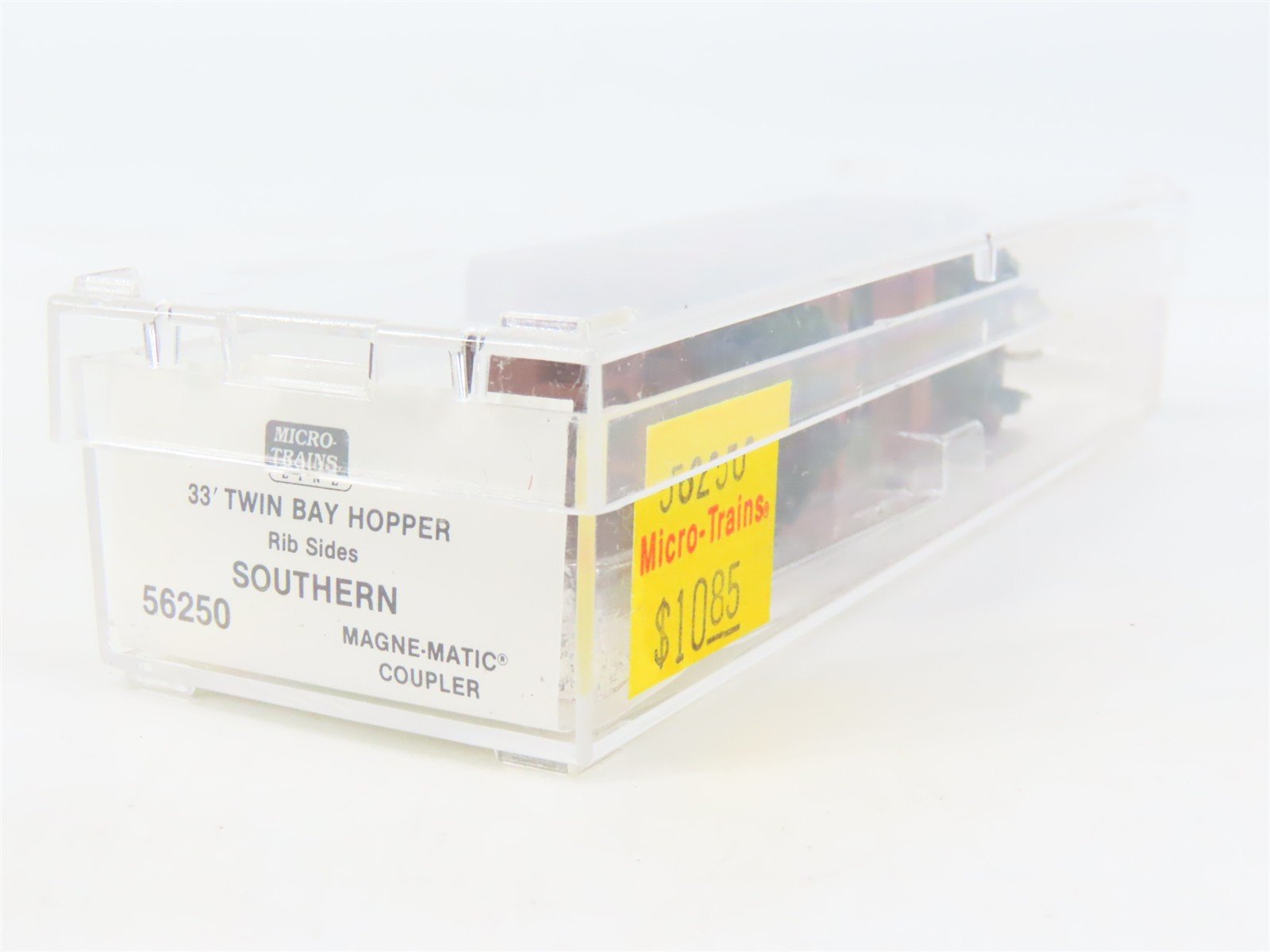 N Scale Micro-Trains MTL 56250 SP Southern Pacific 33' 2-Bay Open Hopper #13300