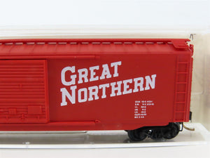 N Scale Micro-Trains MTL 33010 GN Great Northern 50' Standard Boxcar #17833
