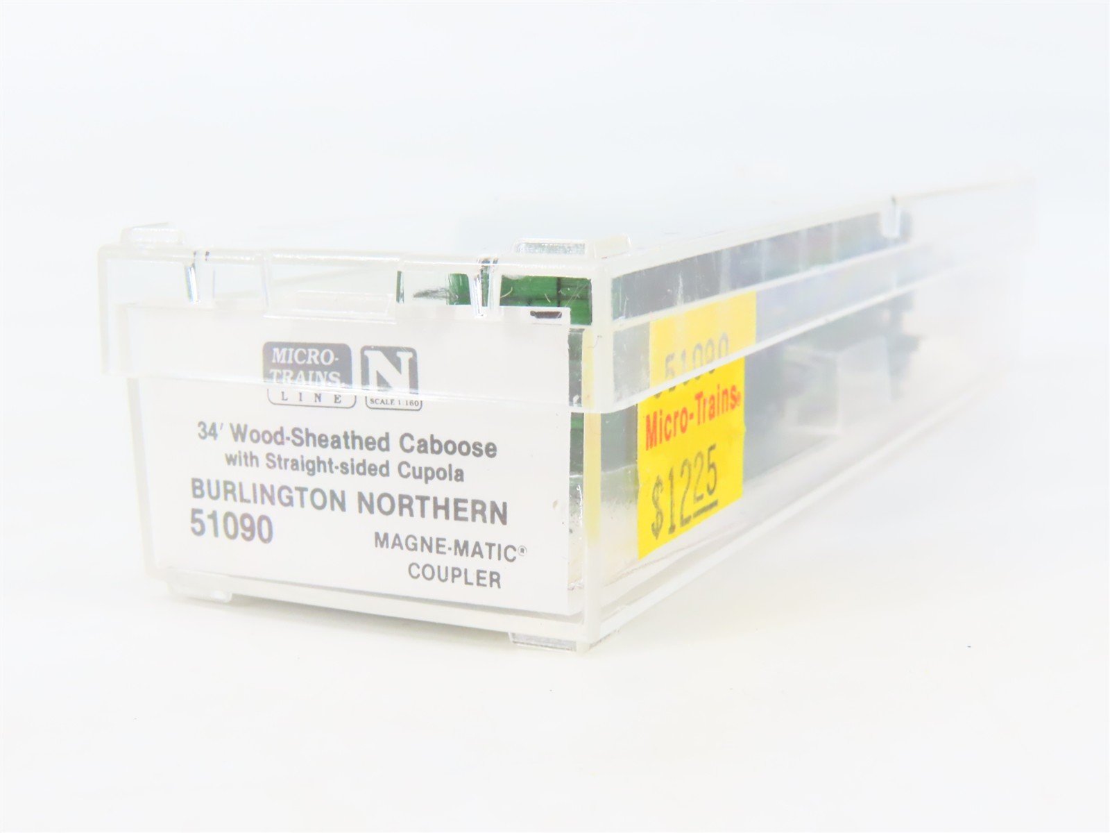 N Scale Micro-Trains MTL 51090 BN Burlington Northern 34' Wood Caboose #10922