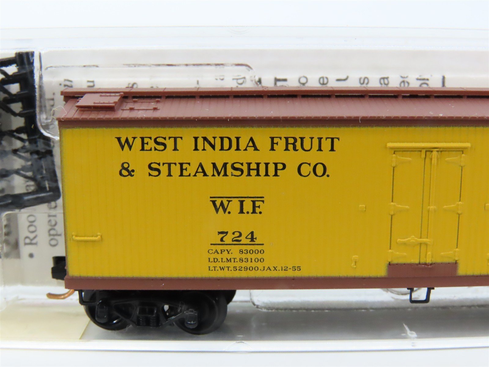 N Scale Micro-Trains MTL 49510 WIF West India Fruit 40' Wood Reefer #724