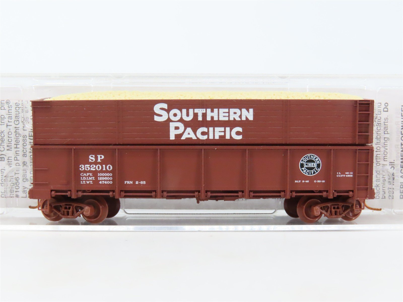 N Micro-Trains MTL 08400022 SP Railway 40' Woodchip Gondola #352010 w/Load