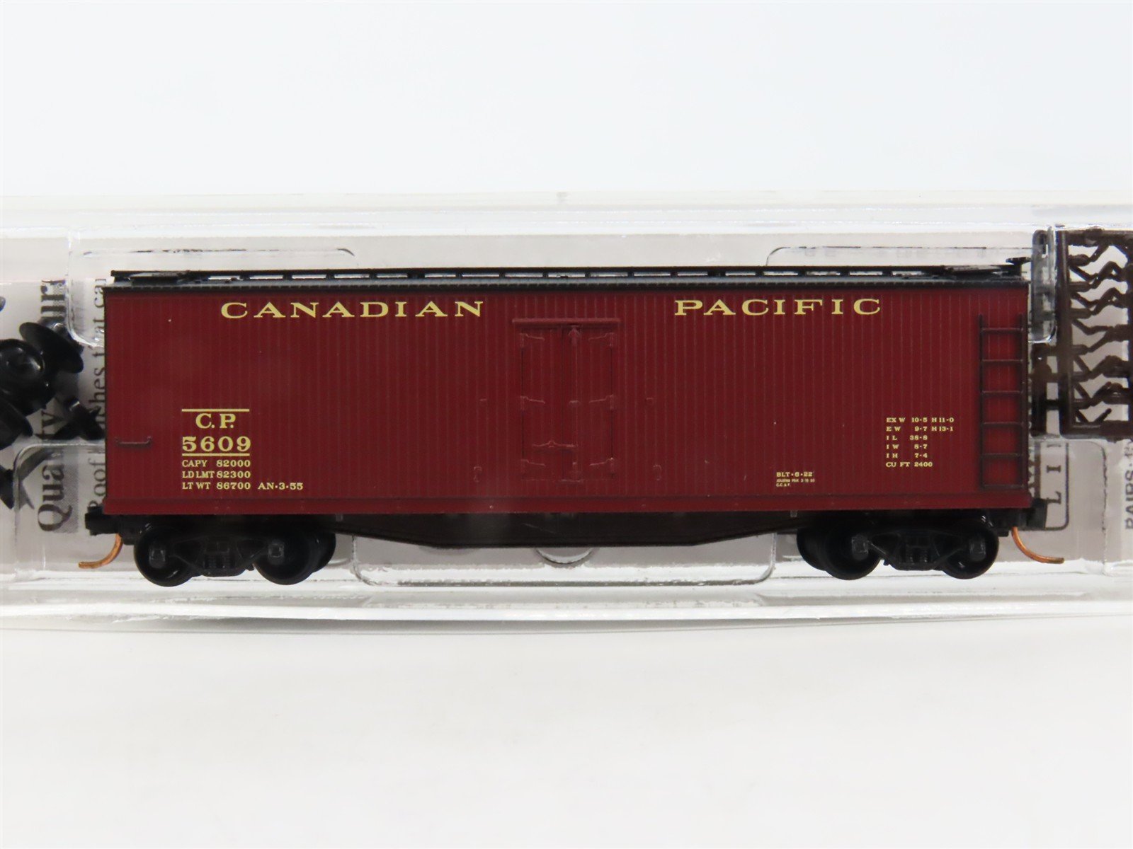 N Scale Micro-Trains MTL 04900530 CP Canadian Pacific 40' Wood Reefer #5609