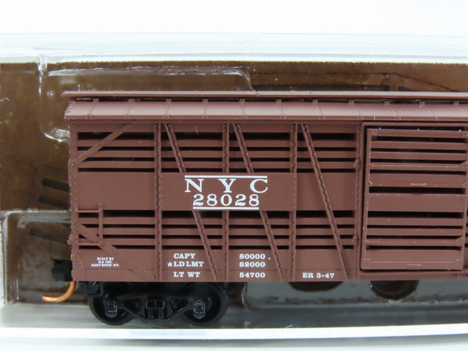 N Micro-Trains MTL 03500040 NYC New York Central 40' Despatch Stock Car #28028