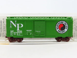 N Scale Micro-Trains MTL 22090 NP Northern Pacific 40' Standard Boxcar #8135