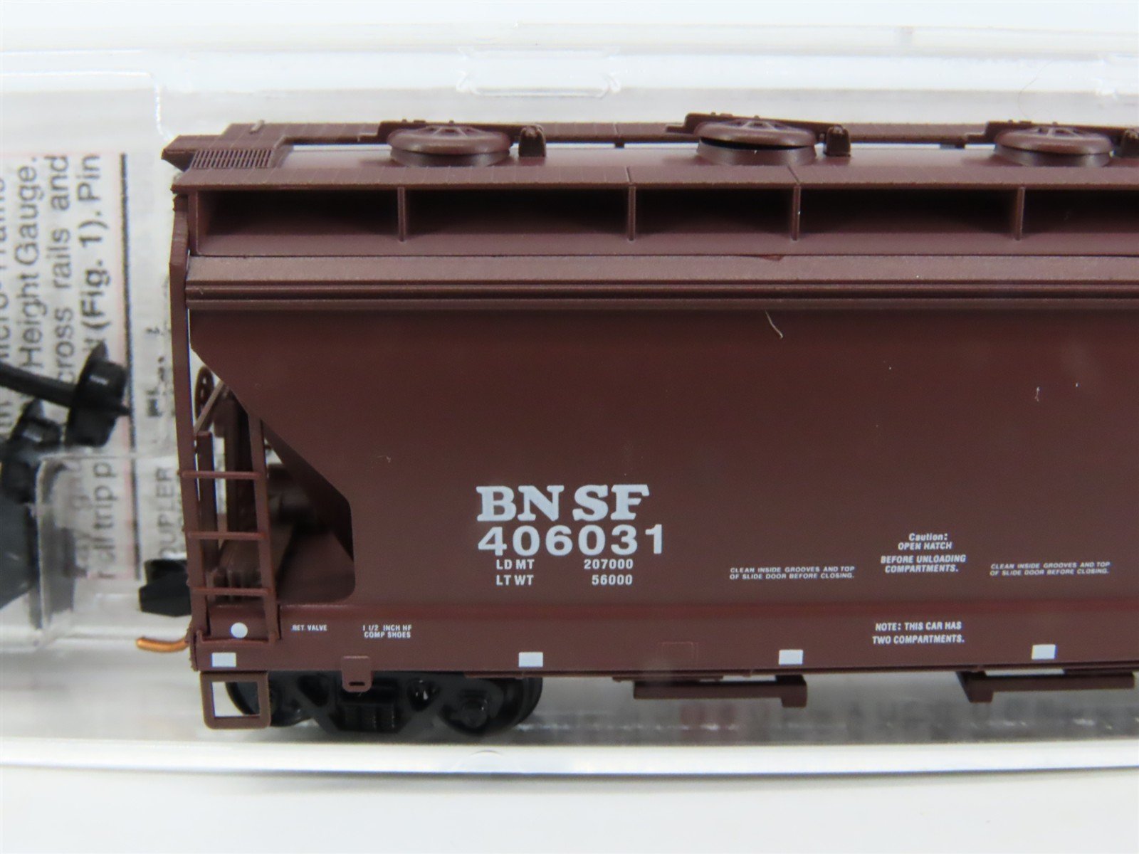 N Scale Micro-Trains MTL 09200190 BNSF Railway 2-Bay Covered Hopper #406031