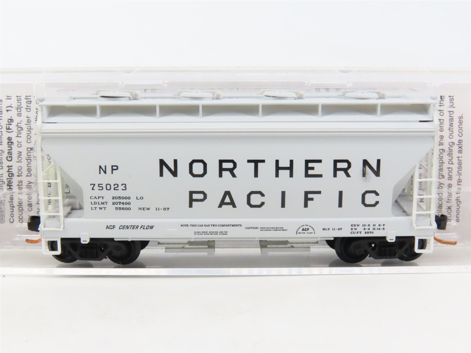 N Micro-Trains MTL 09200231 NP Northern Pacific 2-Bay Covered Hopper #75023
