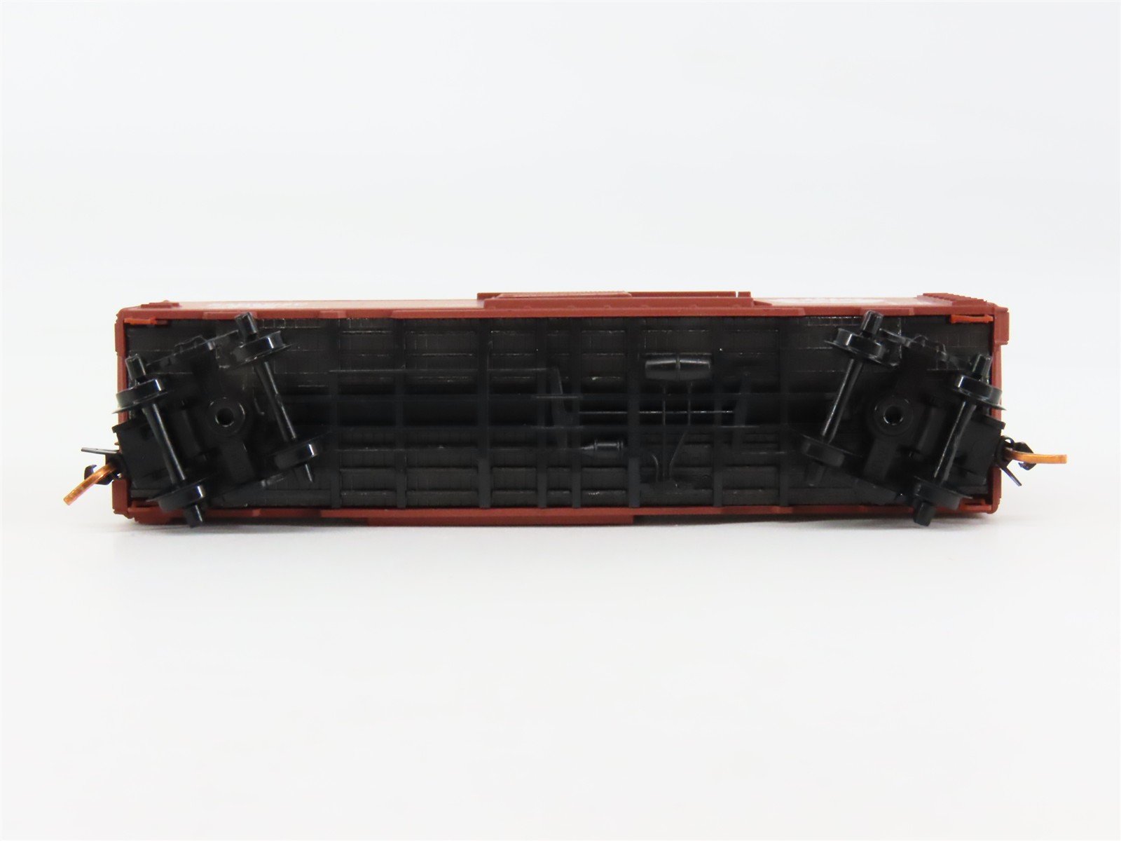 N Scale Micro-Trains 02000796 CN Canadian National 40' Box Car 484327 RTR