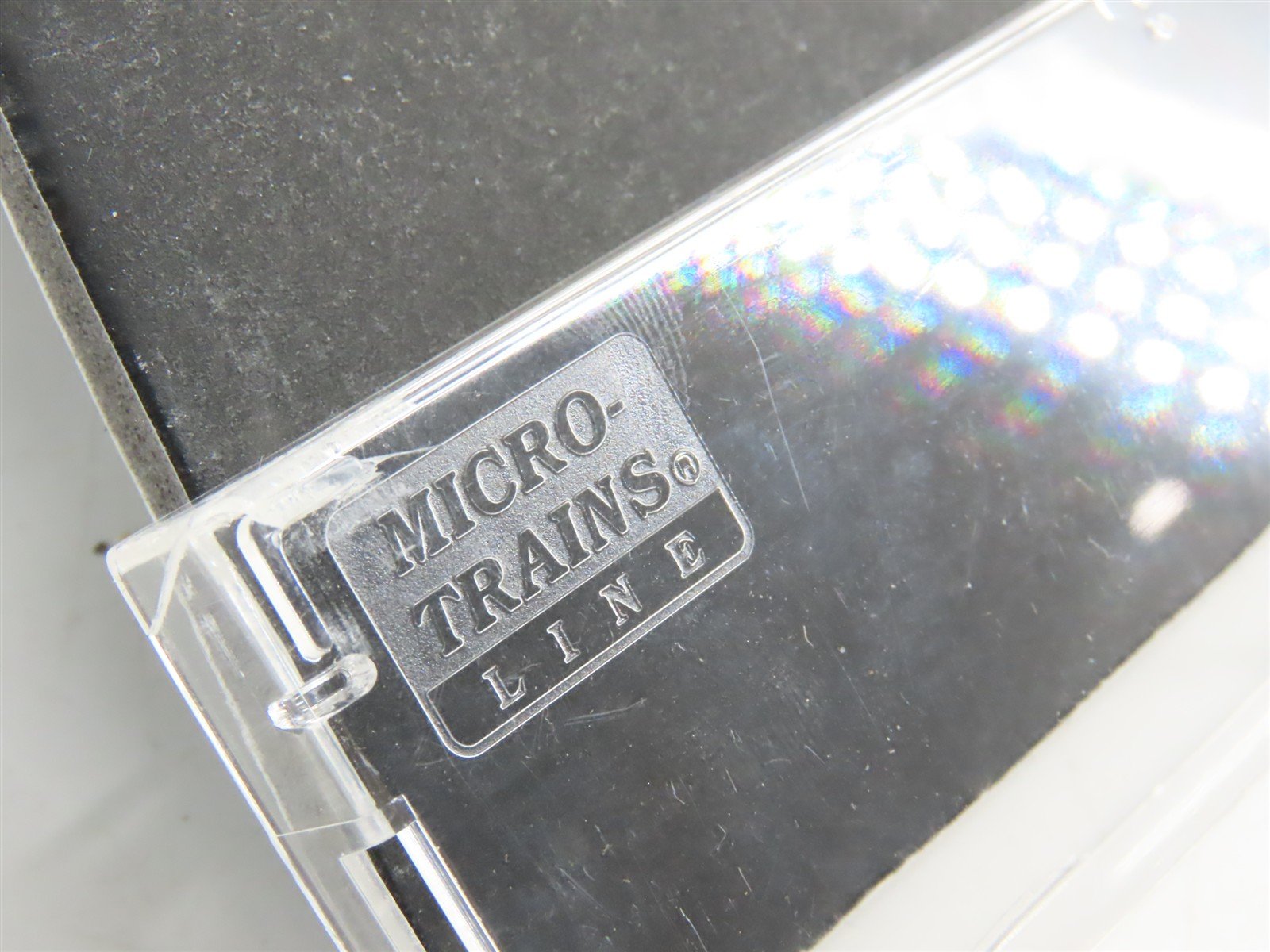 N Scale Micro-Trains 02000796 CN Canadian National 40' Box Car 484327 RTR